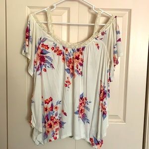 Mudd white floral asymmetrical blouse top